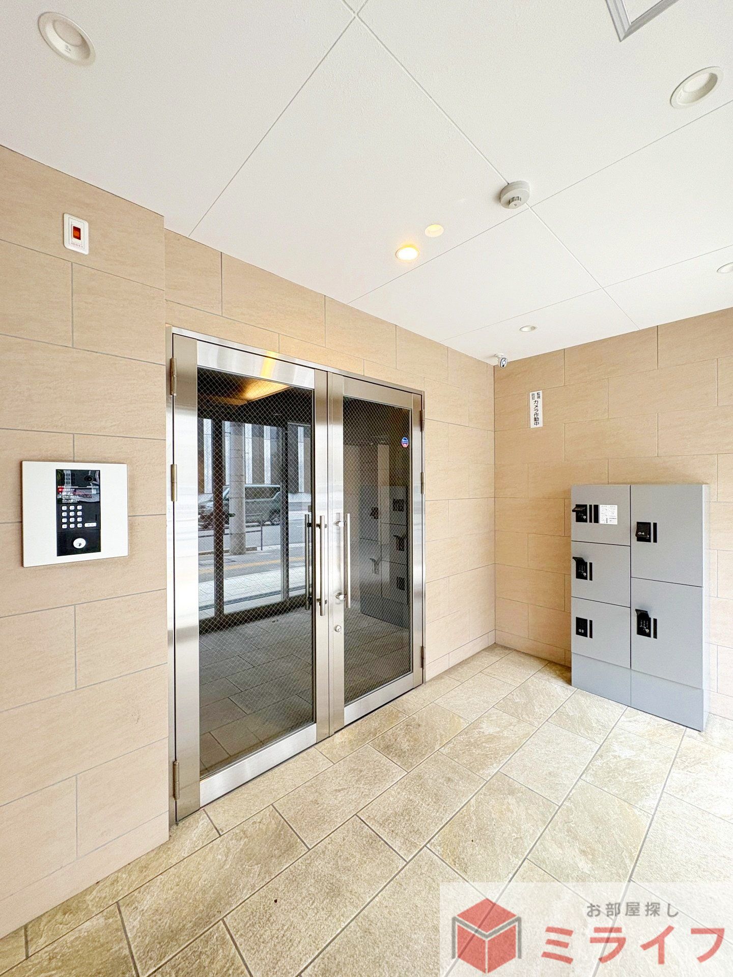 建物エントランス