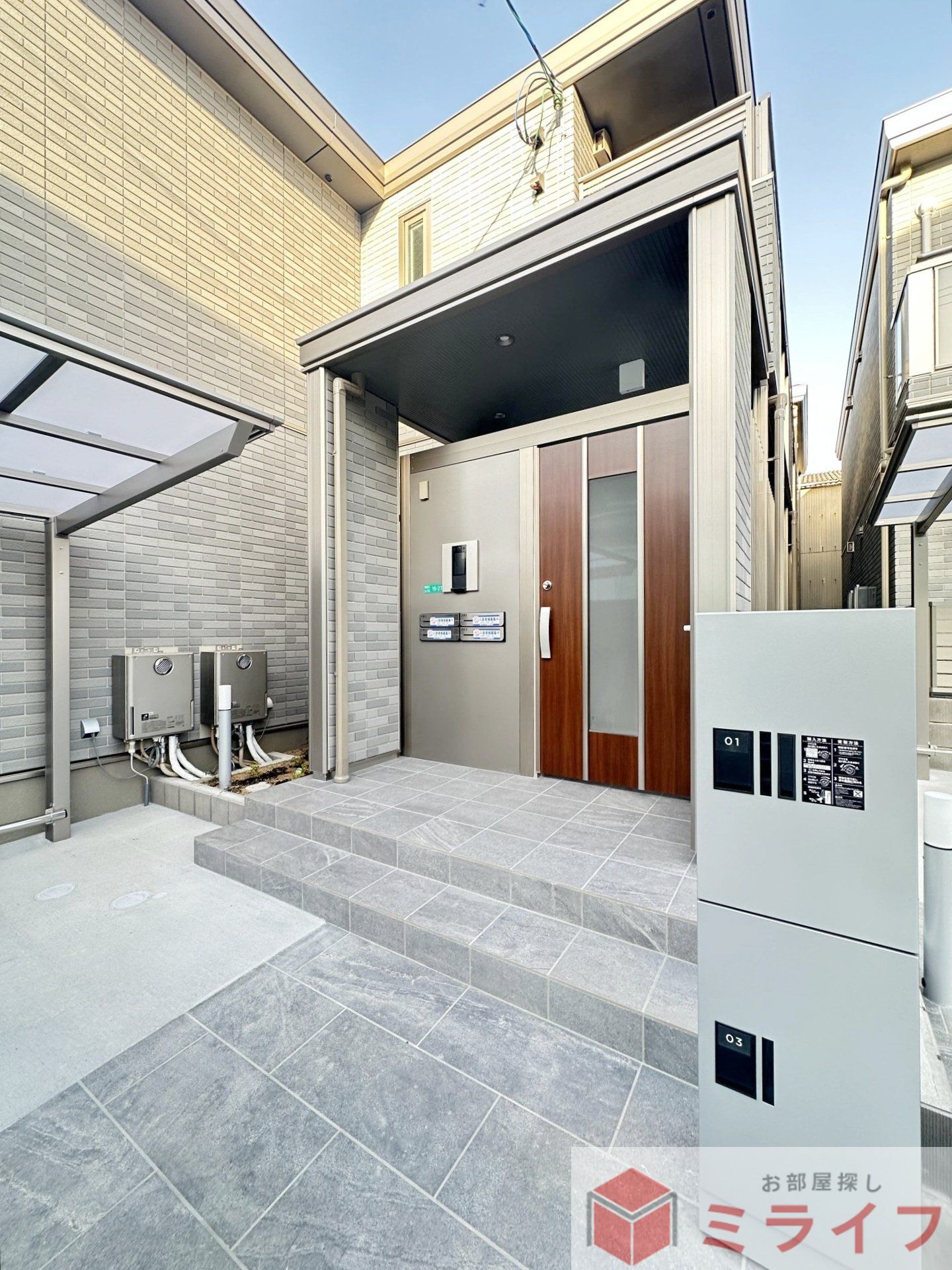 建物エントランス