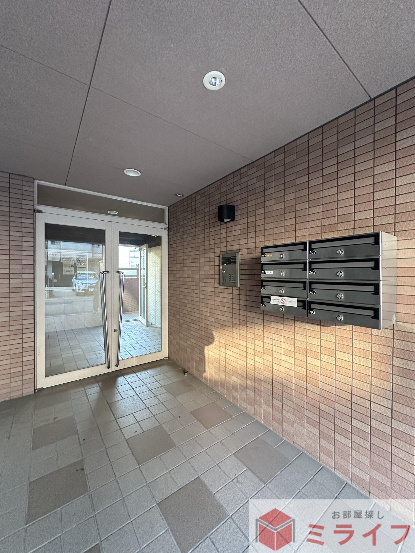 建物エントランス