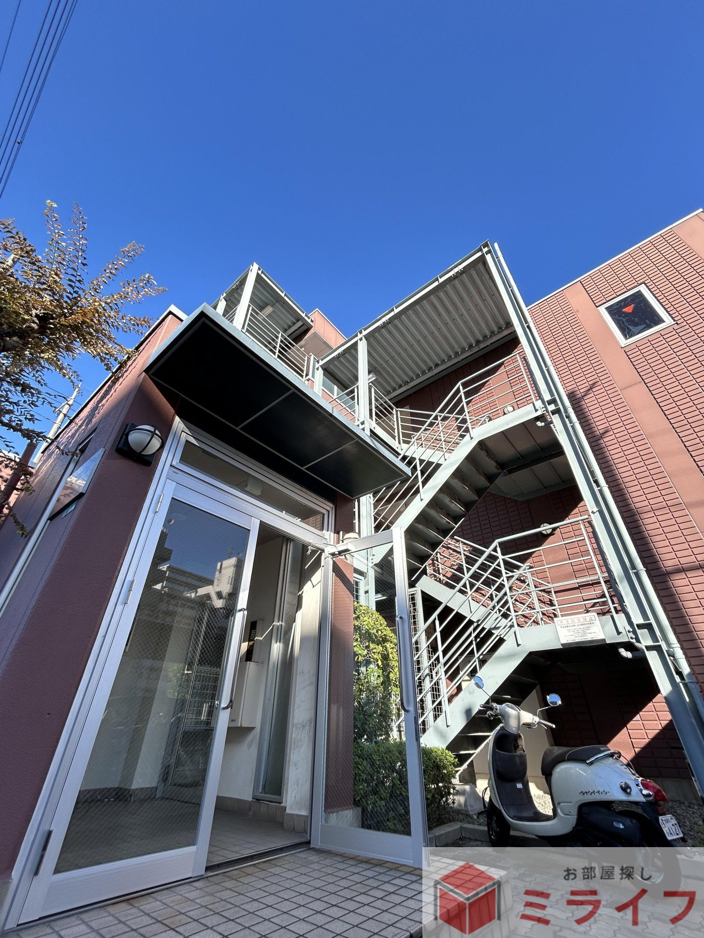 建物エントランス