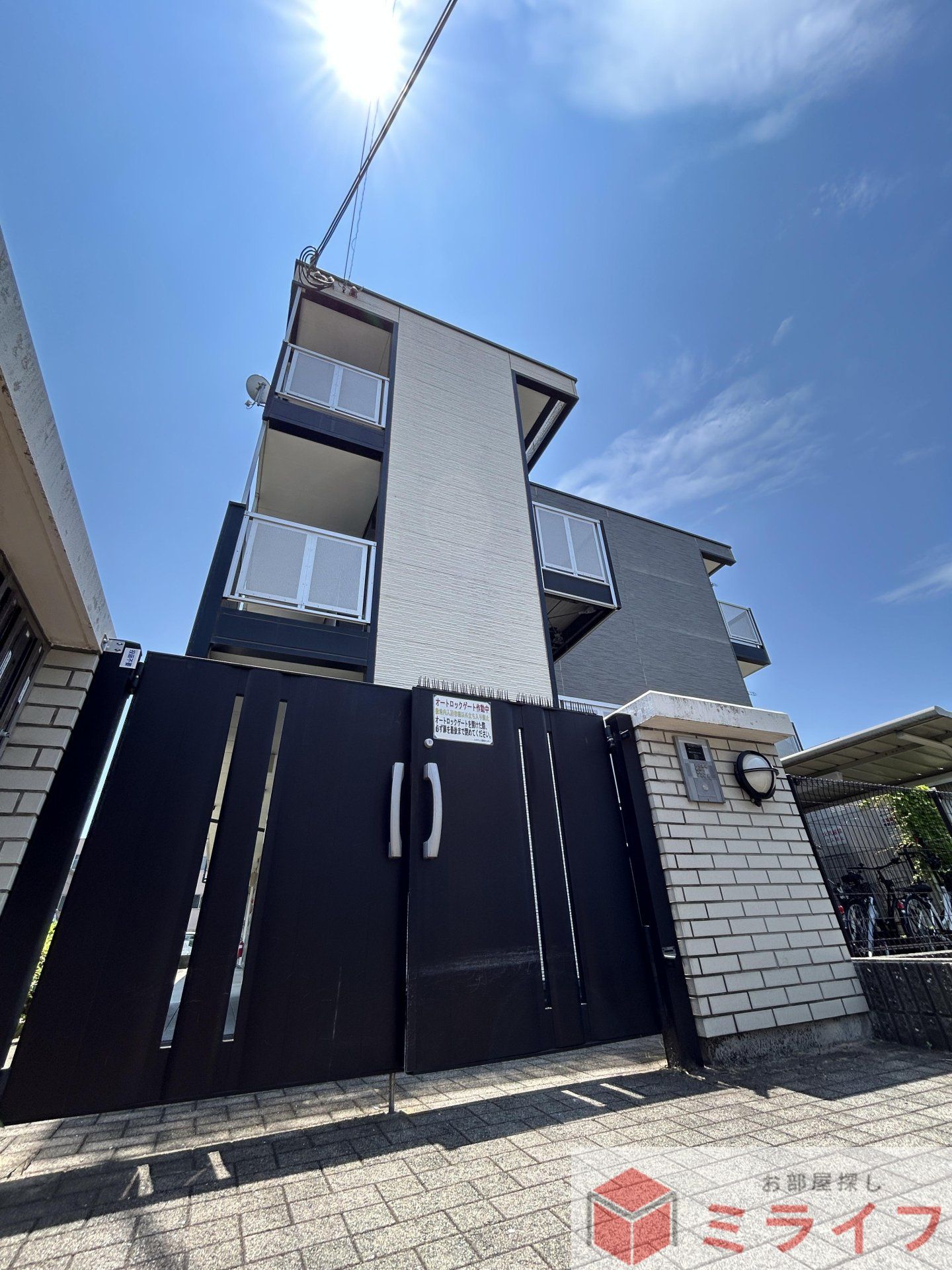 建物エントランス