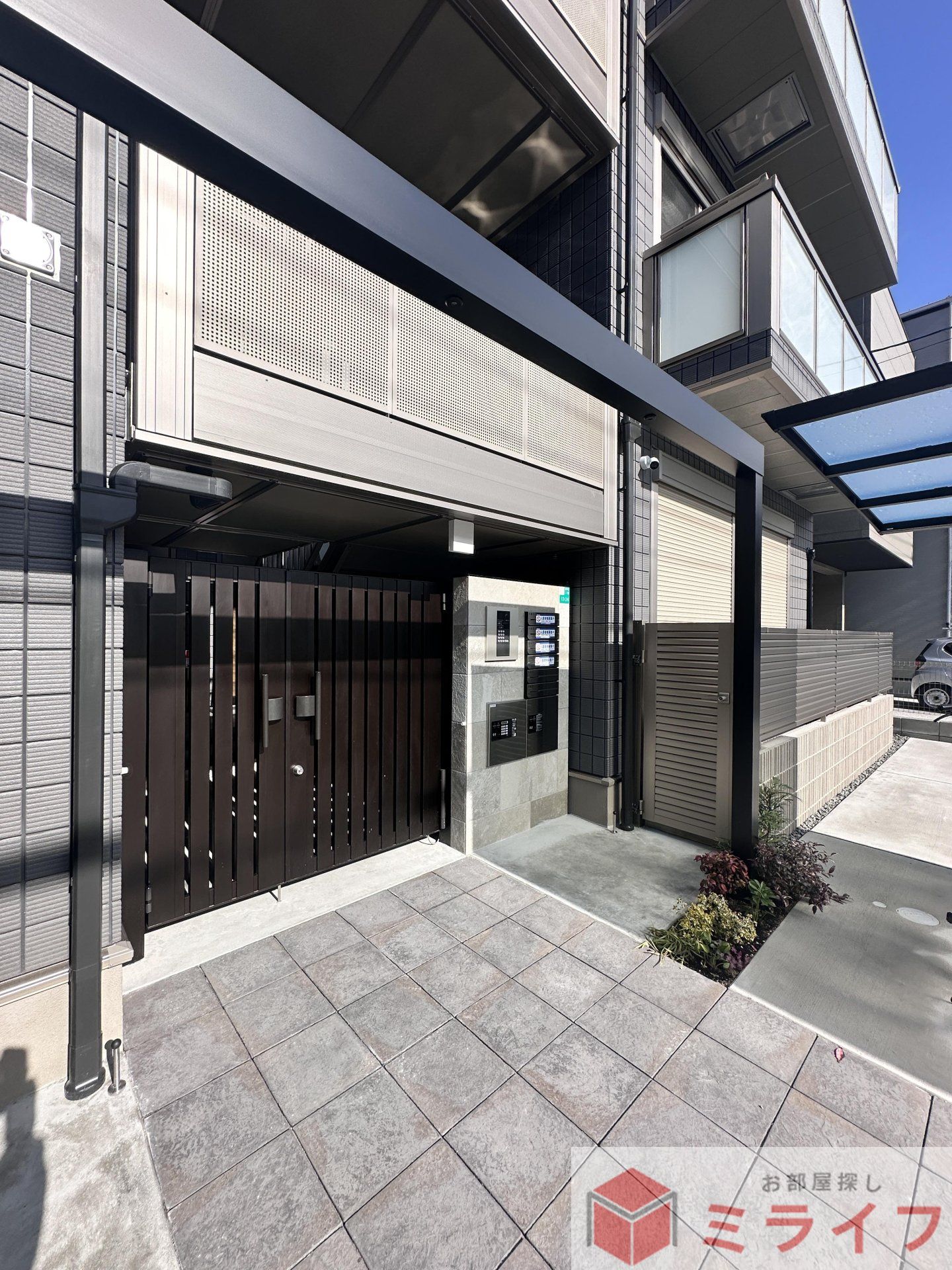 建物エントランス