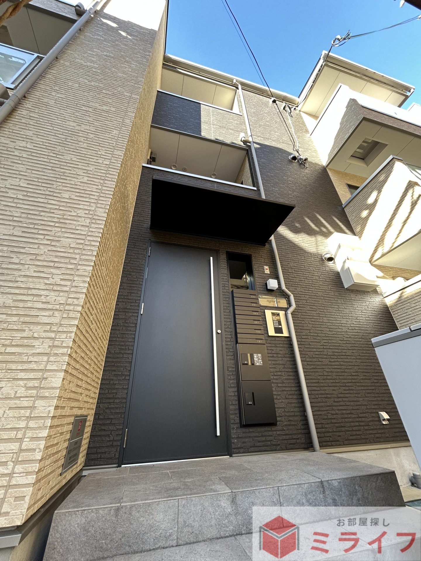 建物エントランス