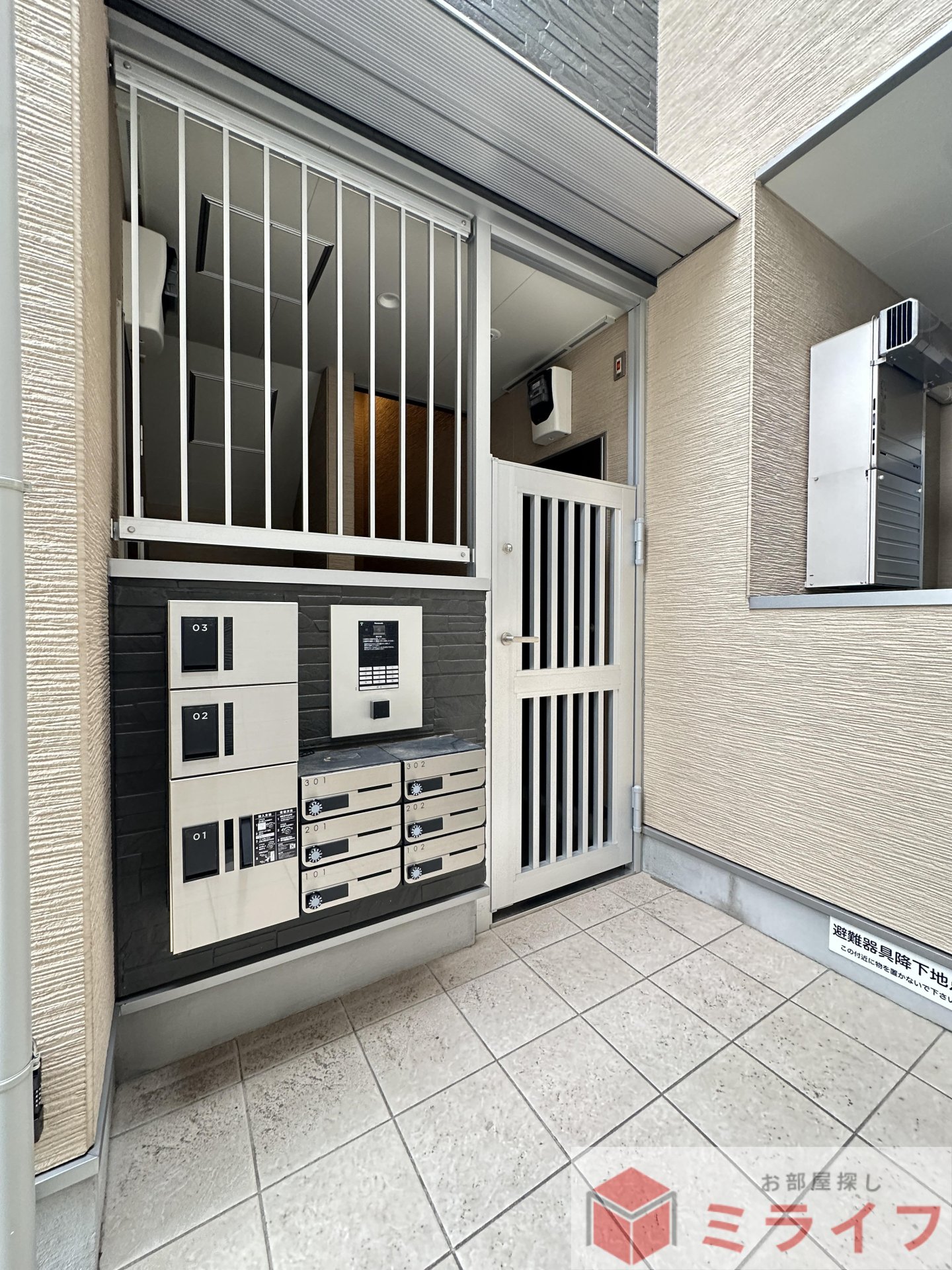 建物エントランス