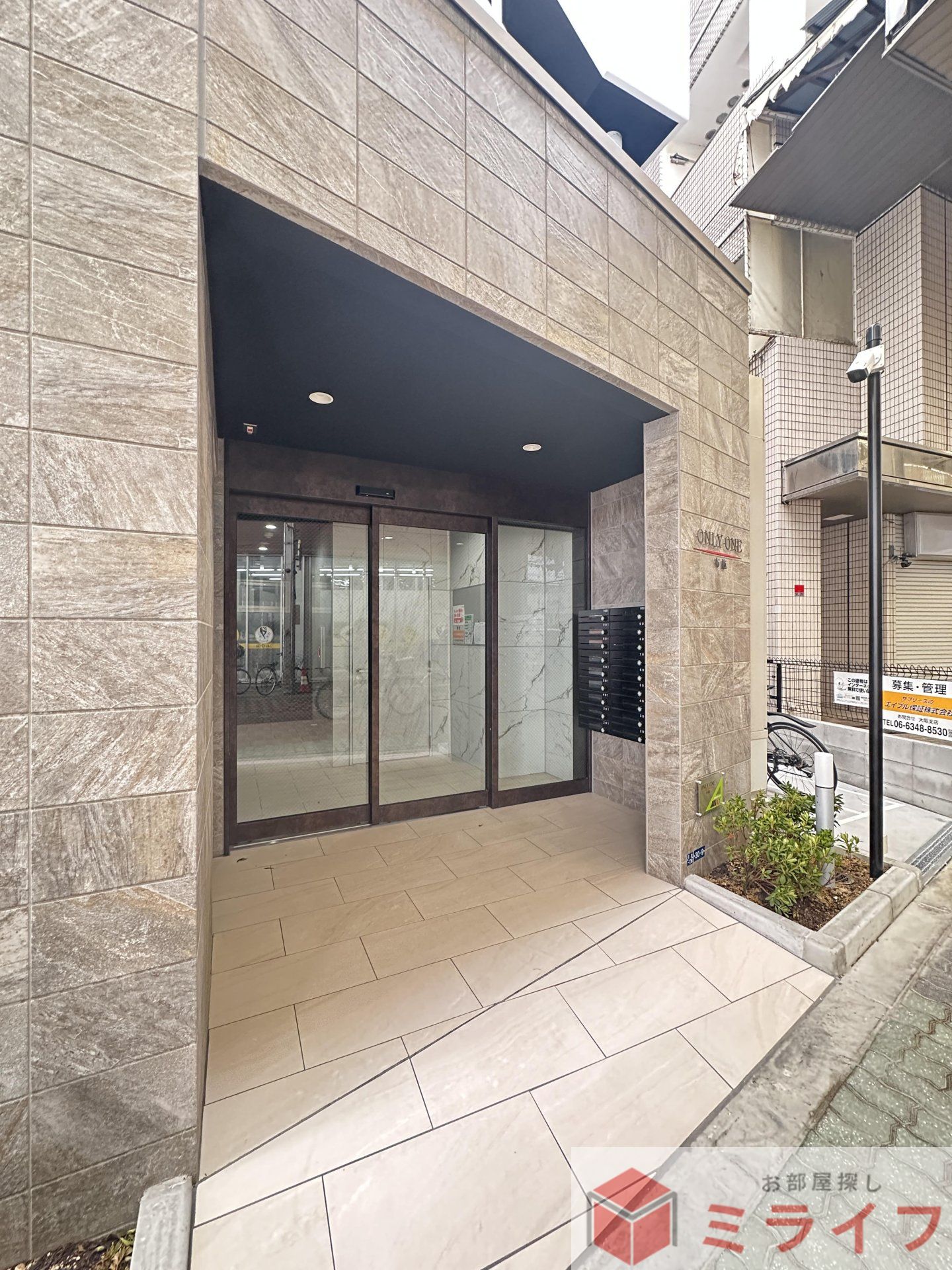 建物エントランス