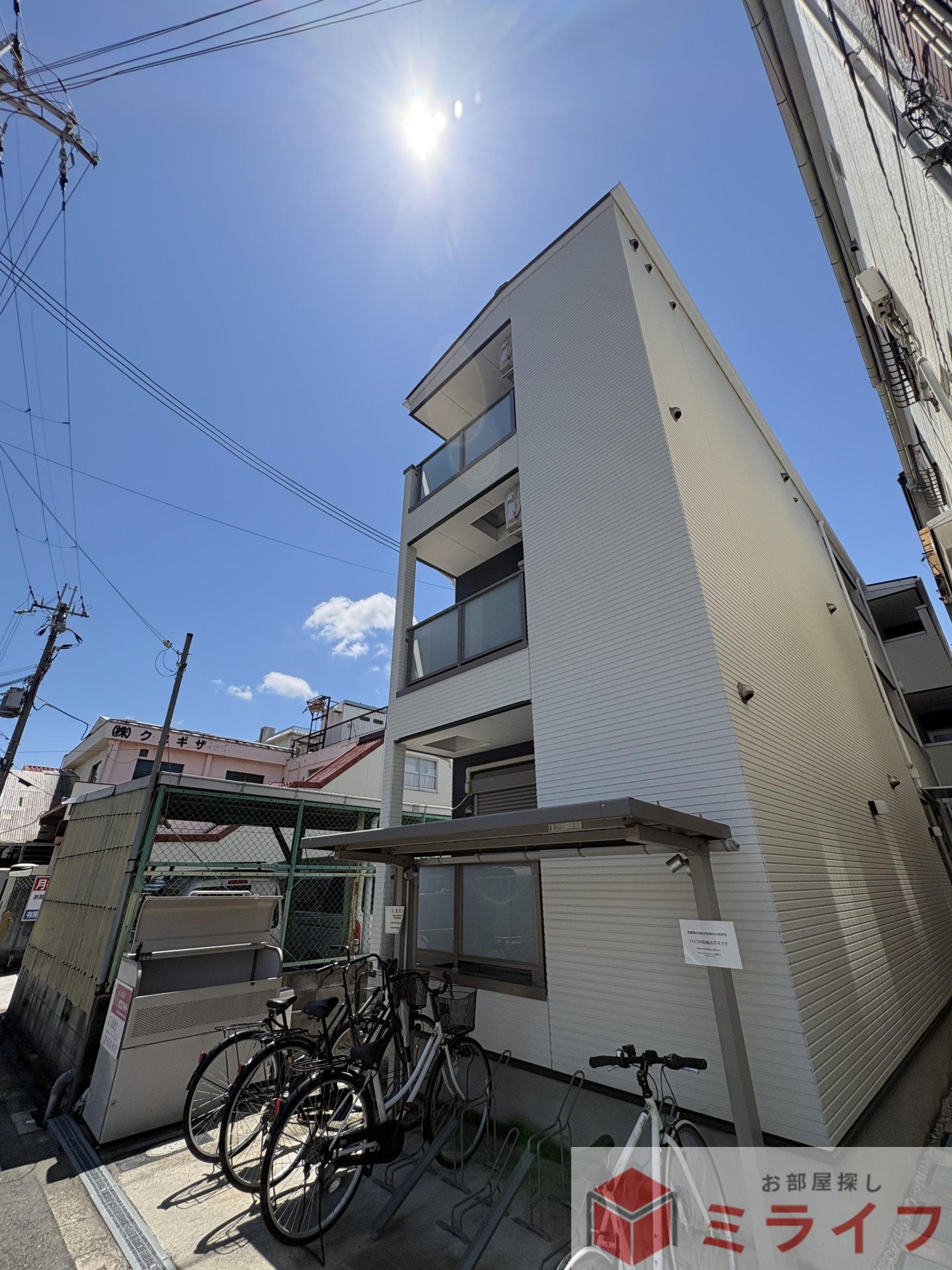 建物エントランス