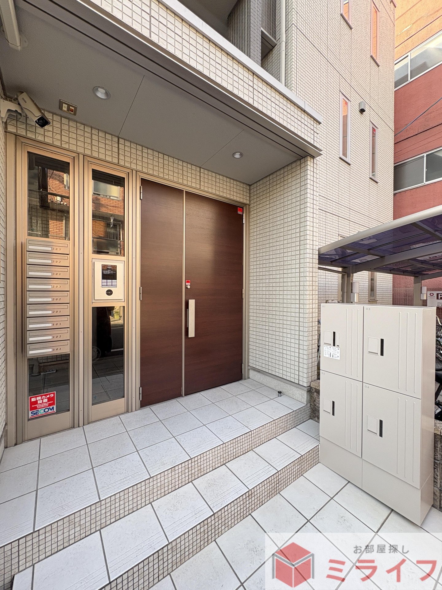 建物エントランス