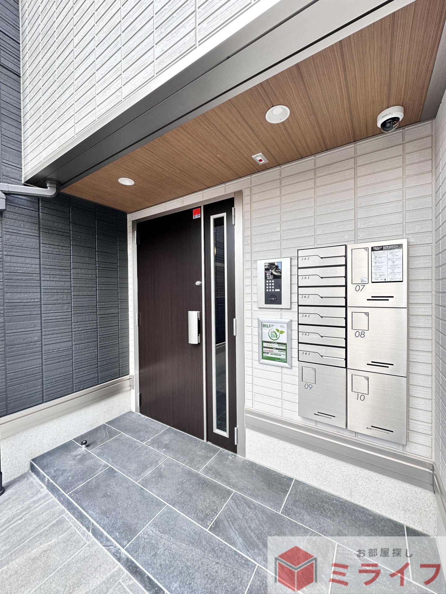 建物エントランス