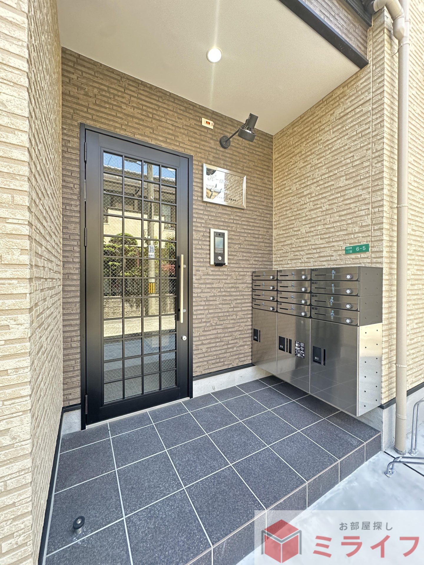 建物エントランス