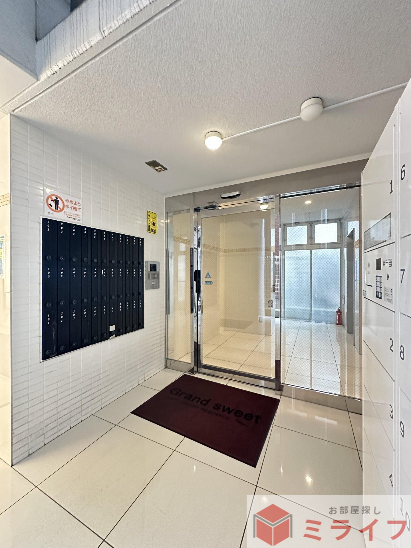 建物エントランス