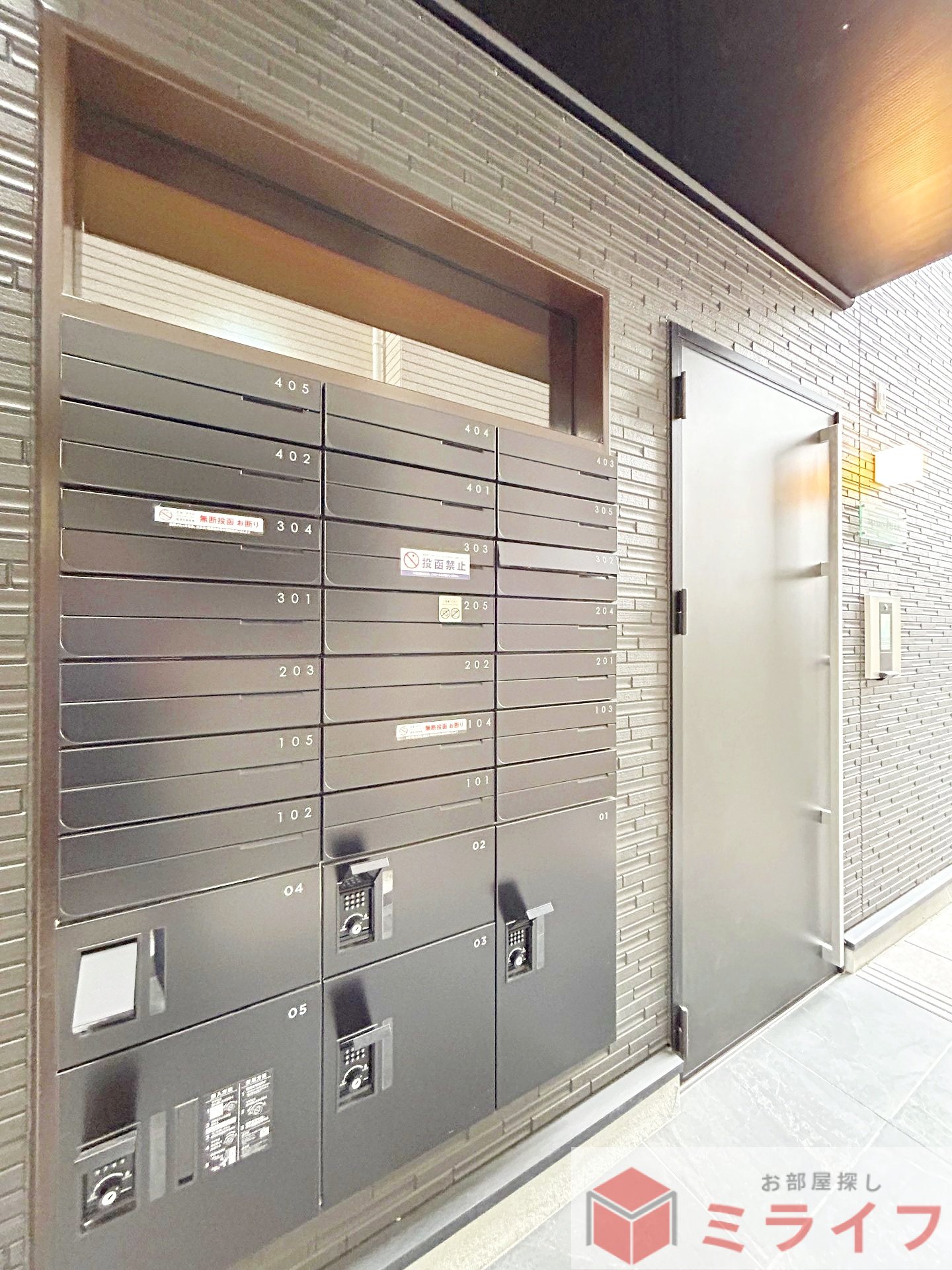 建物エントランス