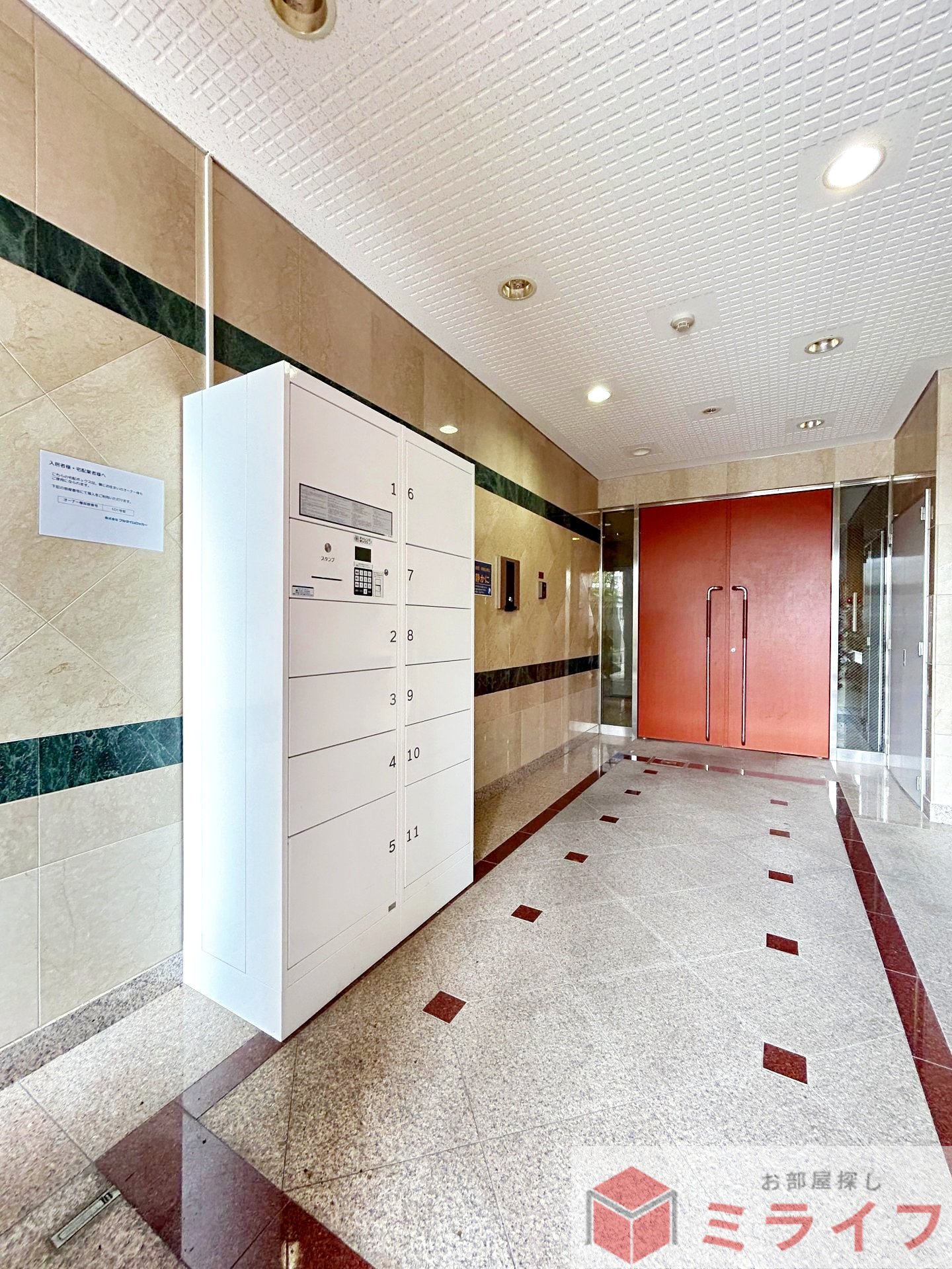 建物エントランス