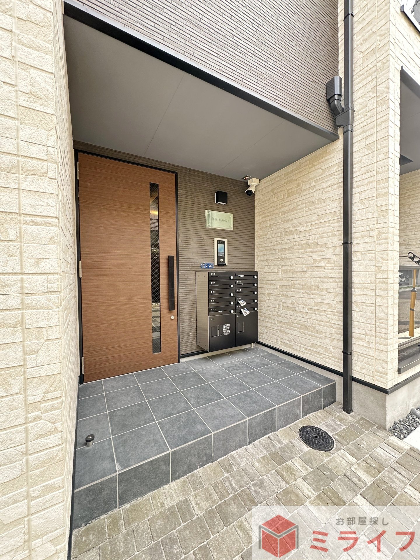 建物エントランス