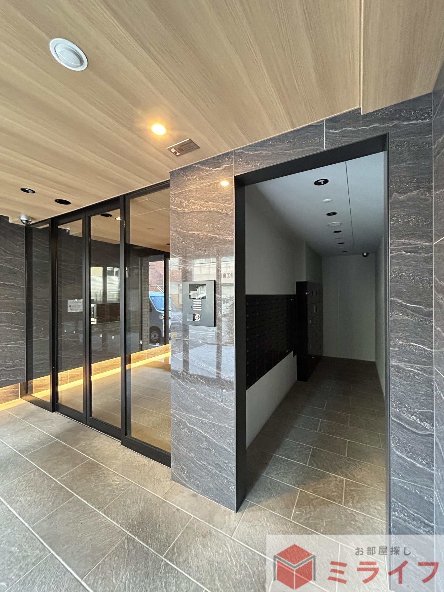 建物エントランス