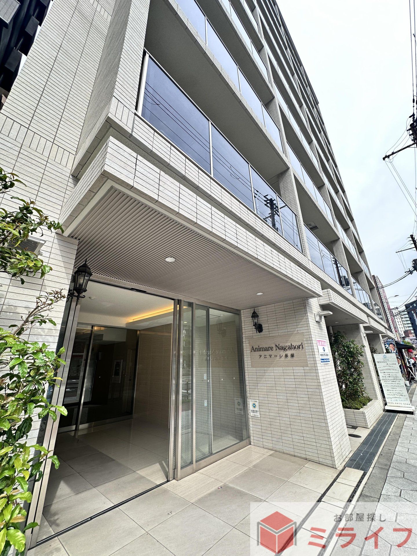 建物エントランス