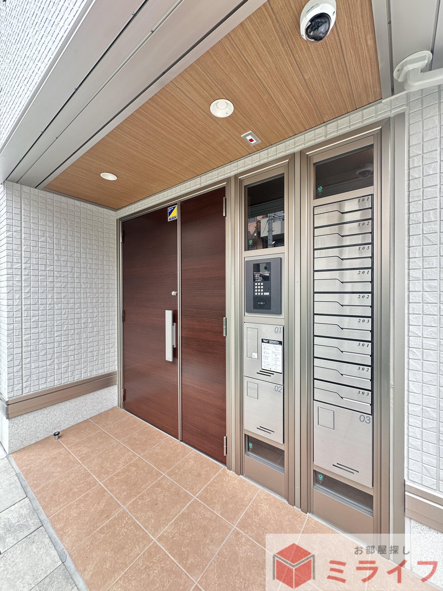 建物エントランス