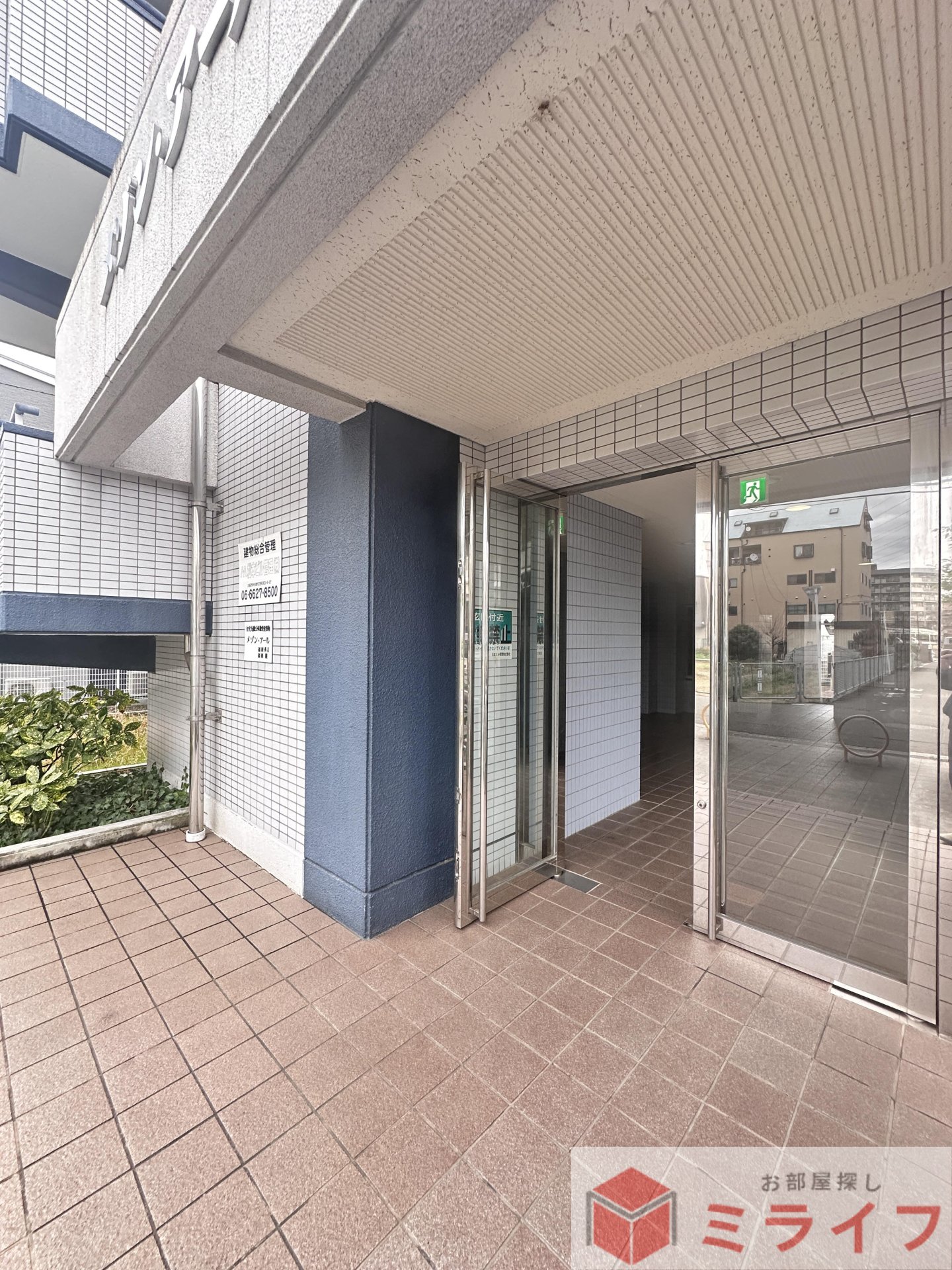 建物エントランス