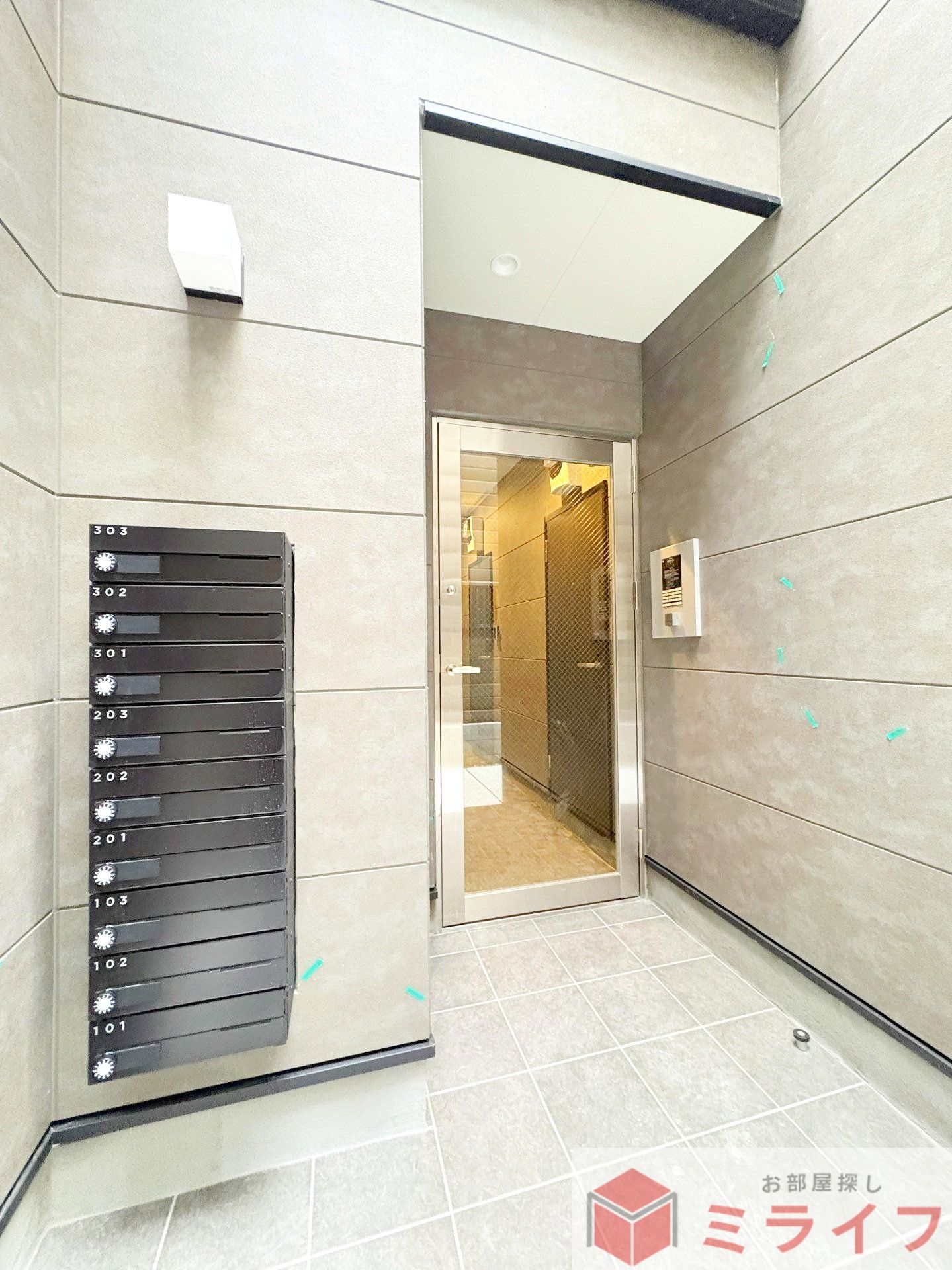 建物エントランス