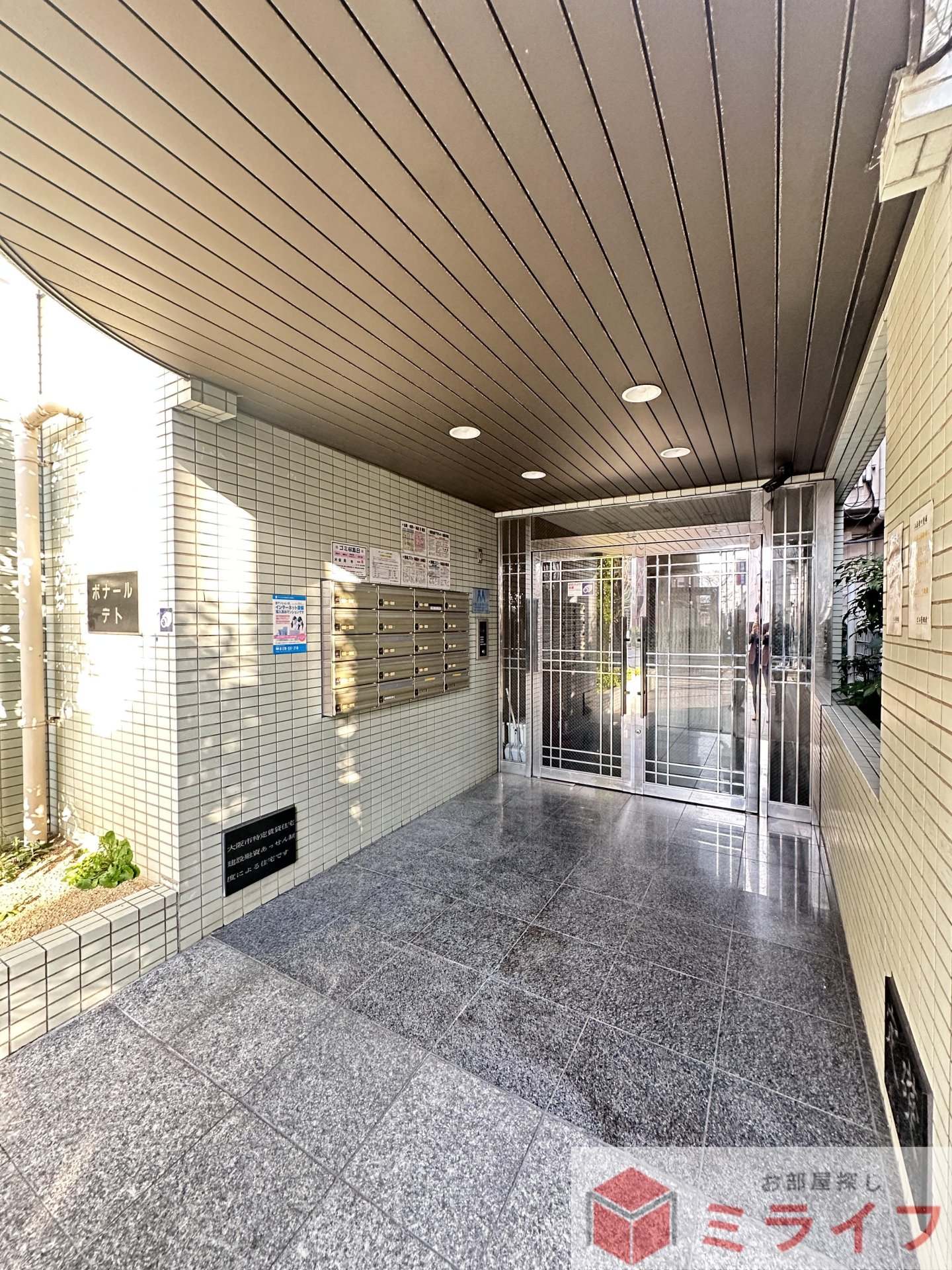 建物エントランス