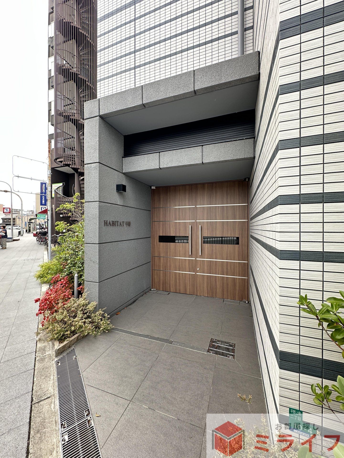 建物エントランス