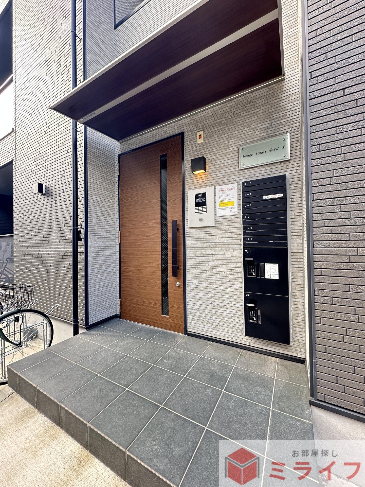 建物エントランス