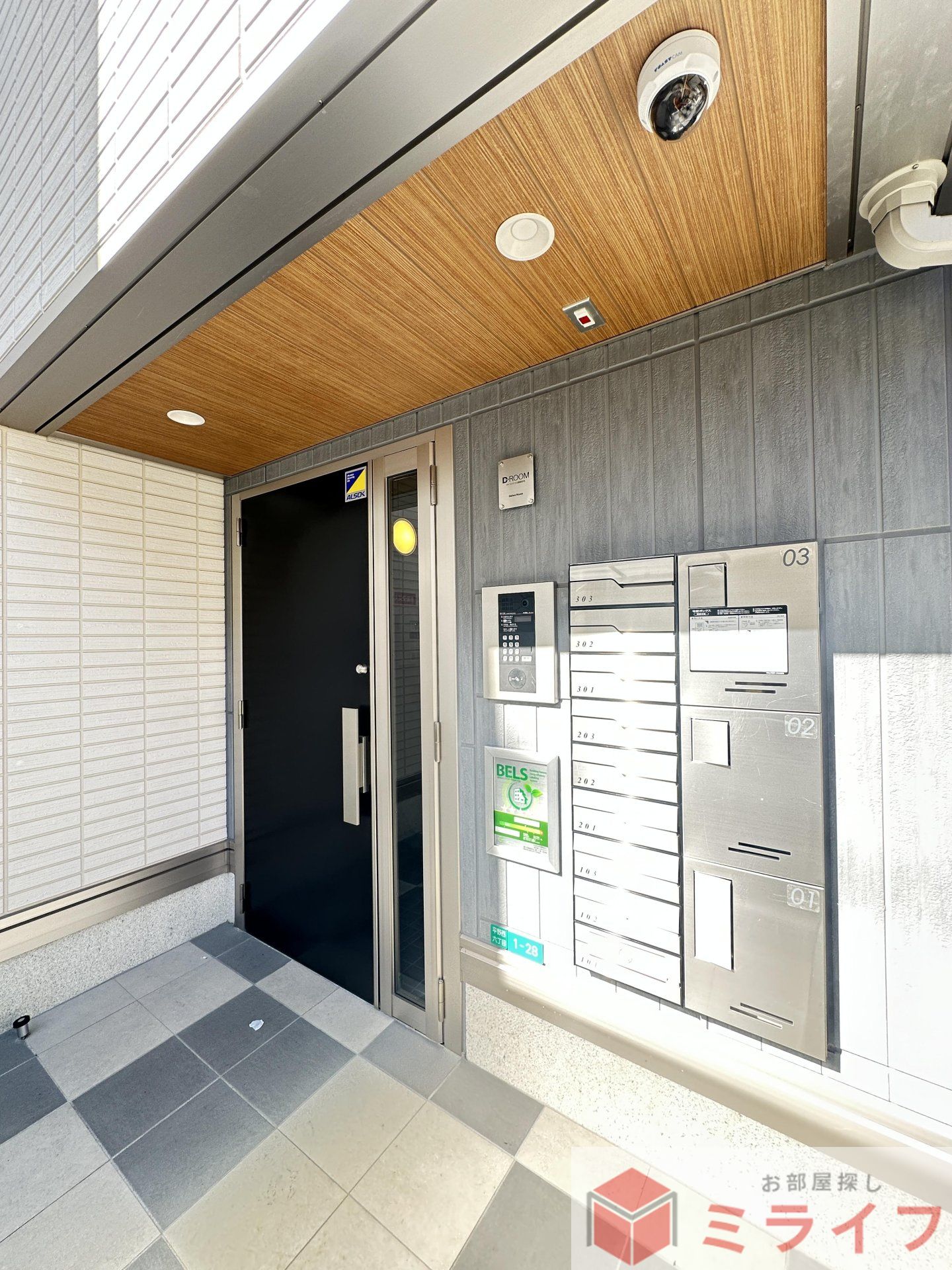 建物エントランス