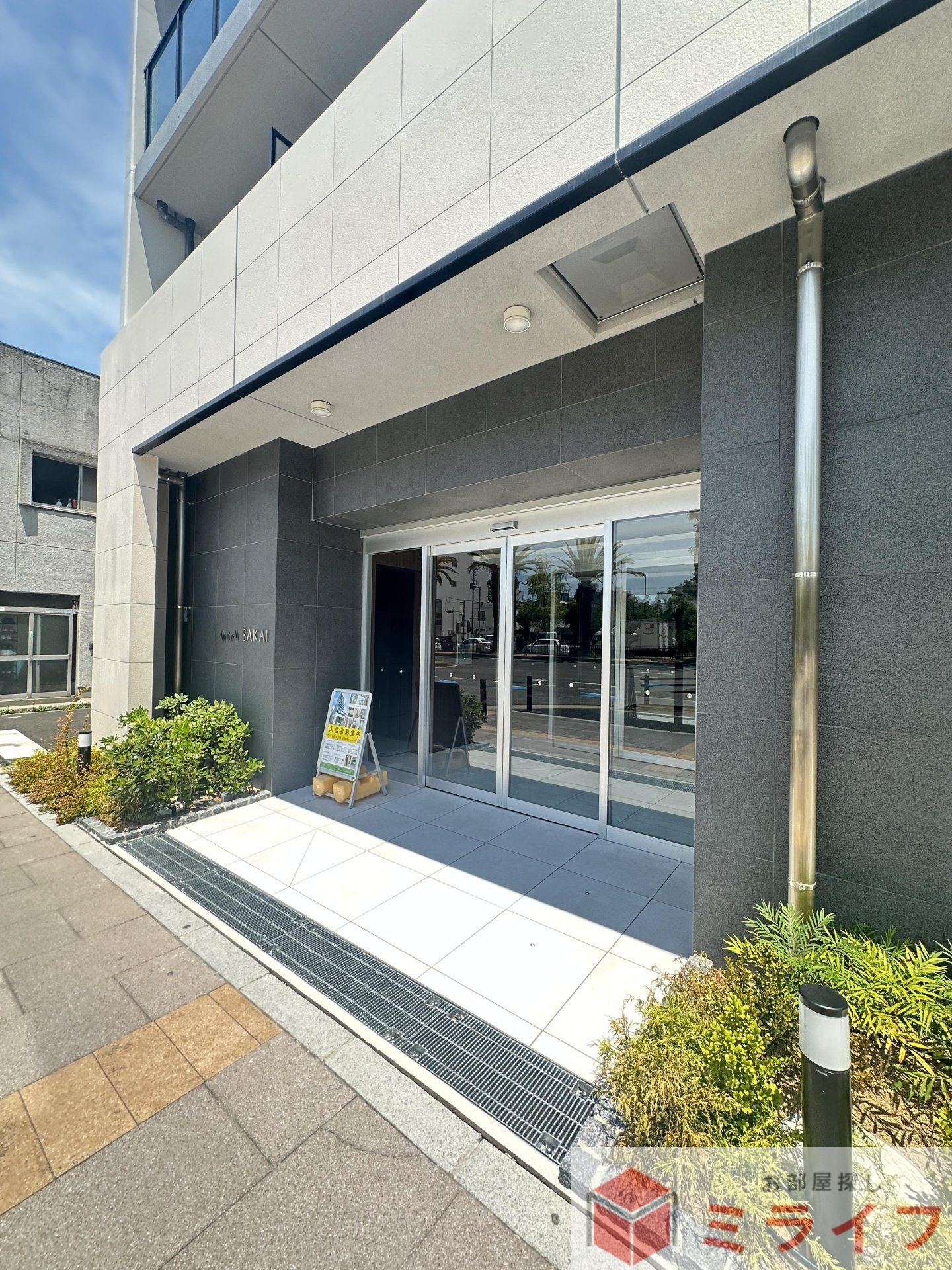 建物エントランス