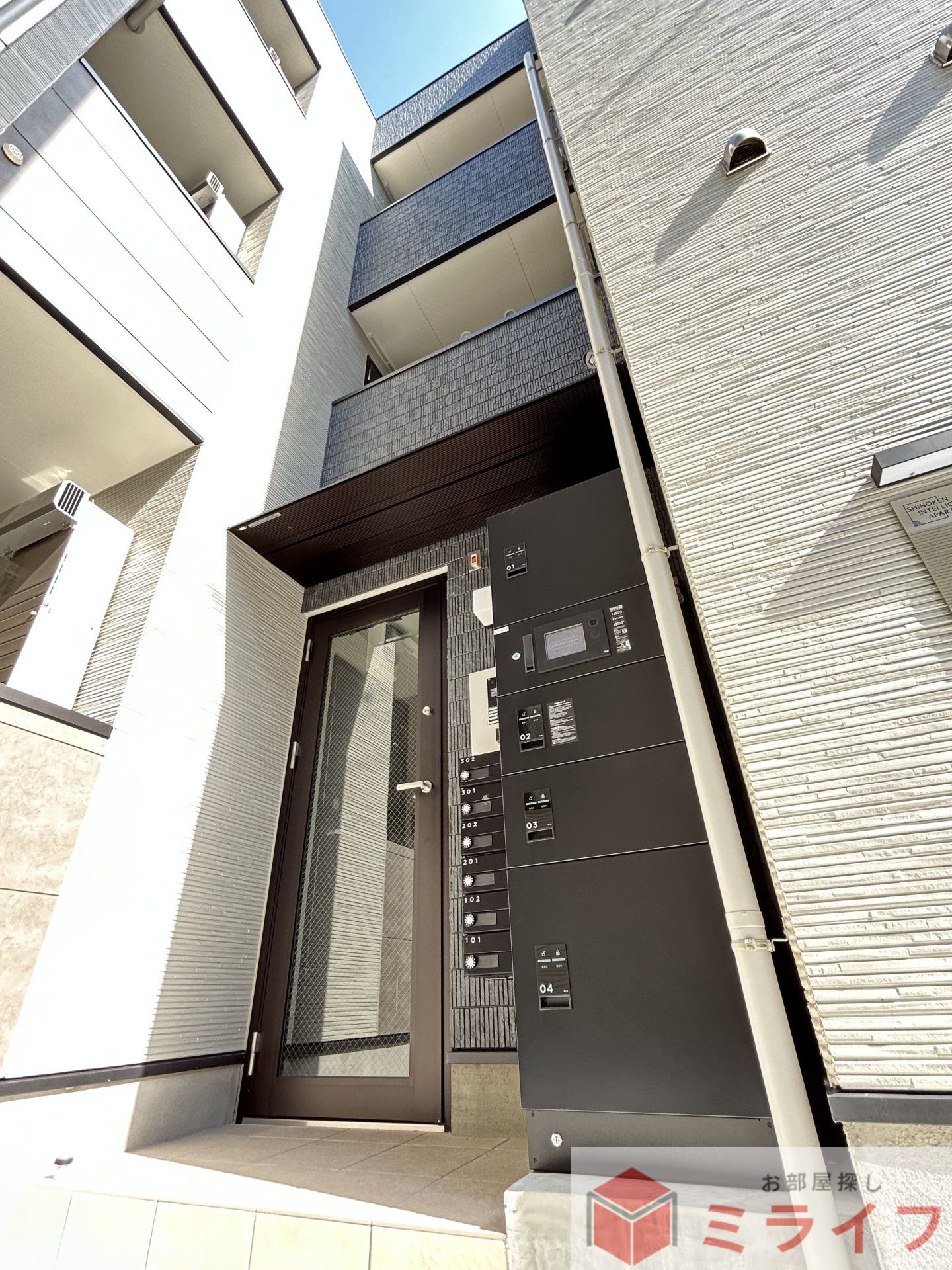 建物エントランス