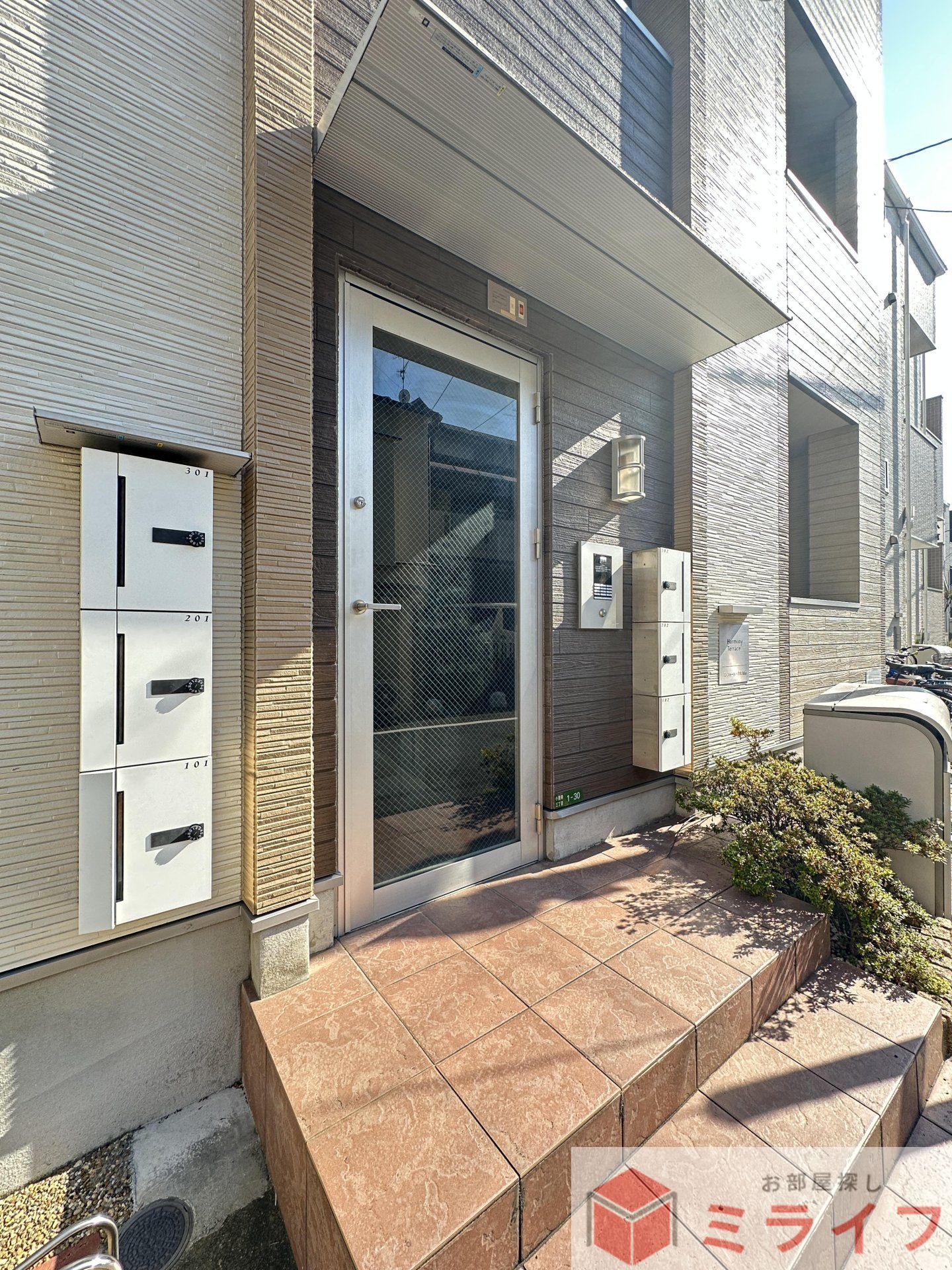 建物エントランス