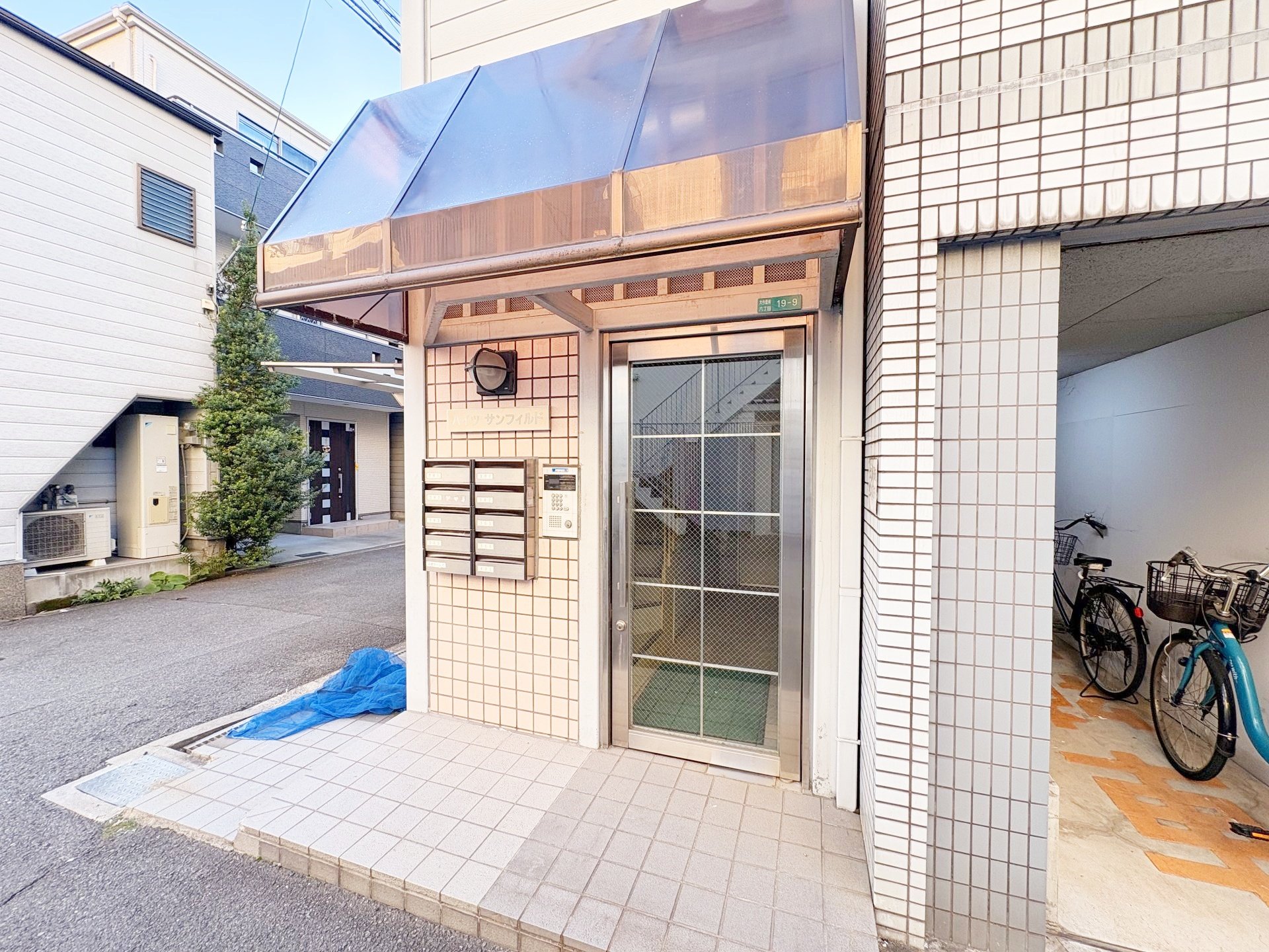 建物エントランス