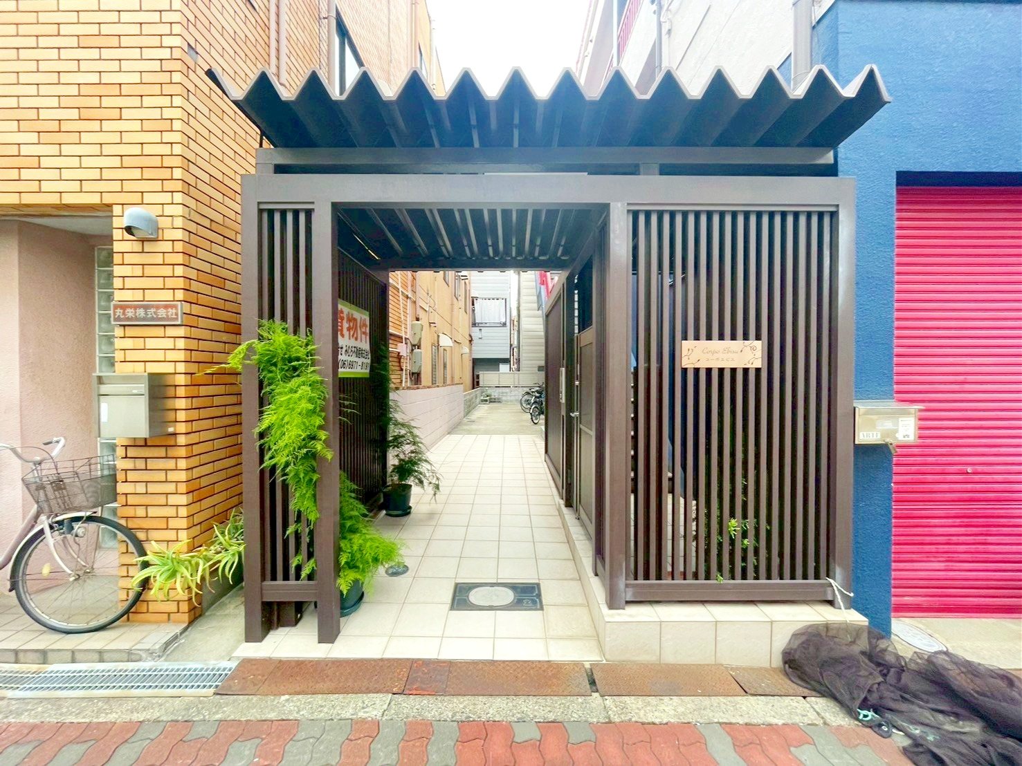 建物エントランス