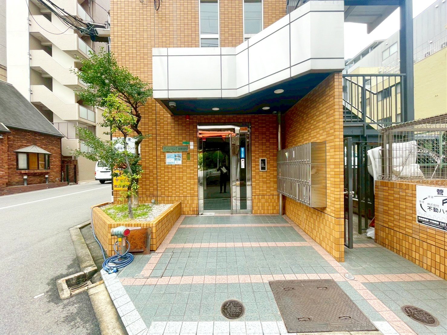 建物エントランス