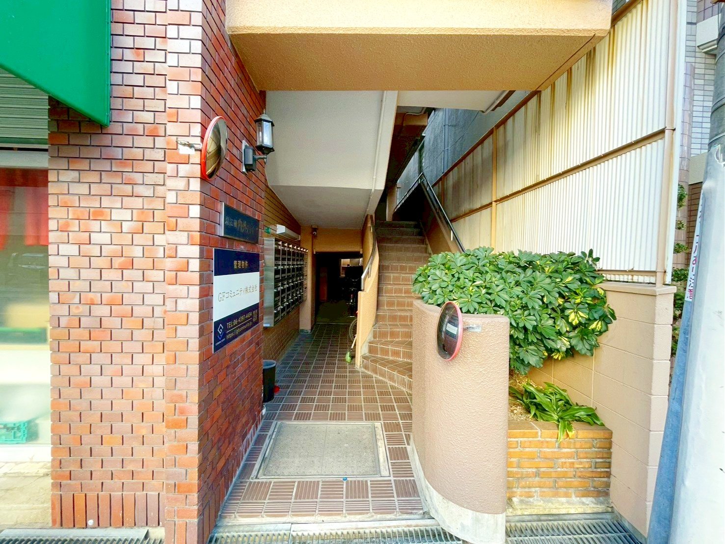 建物エントランス