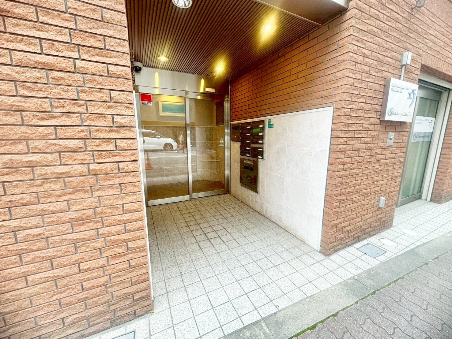 建物エントランス