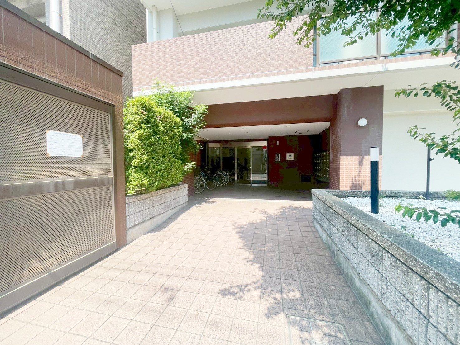 建物エントランス