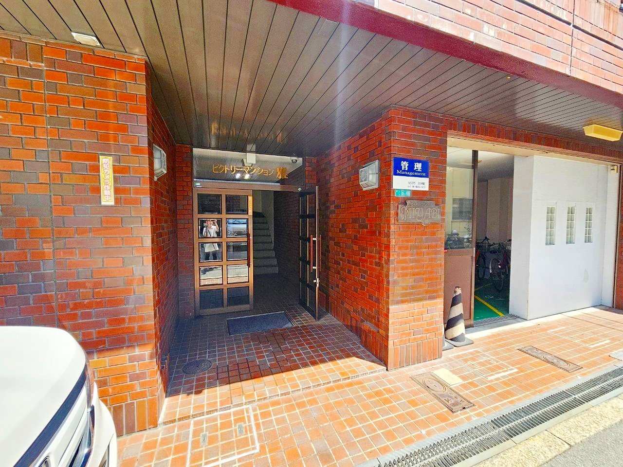 建物エントランス