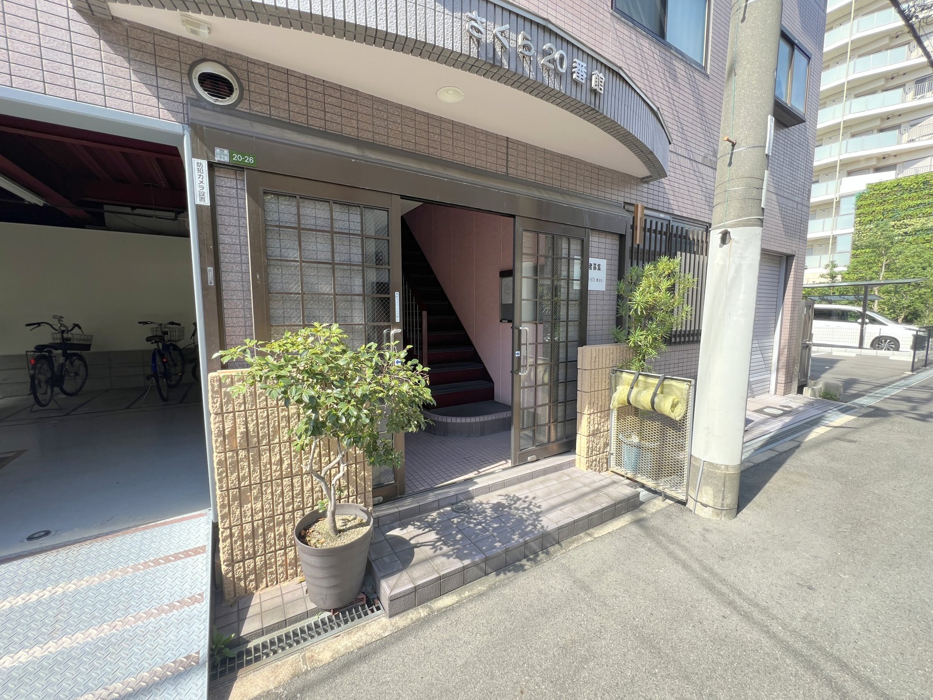 建物エントランス