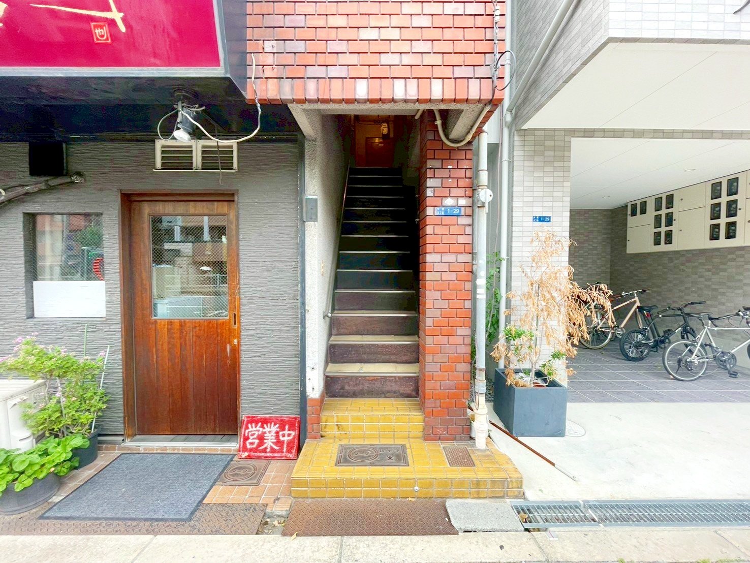 建物エントランス