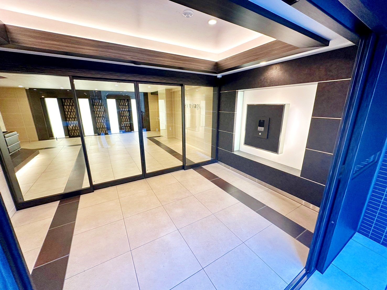 建物エントランス