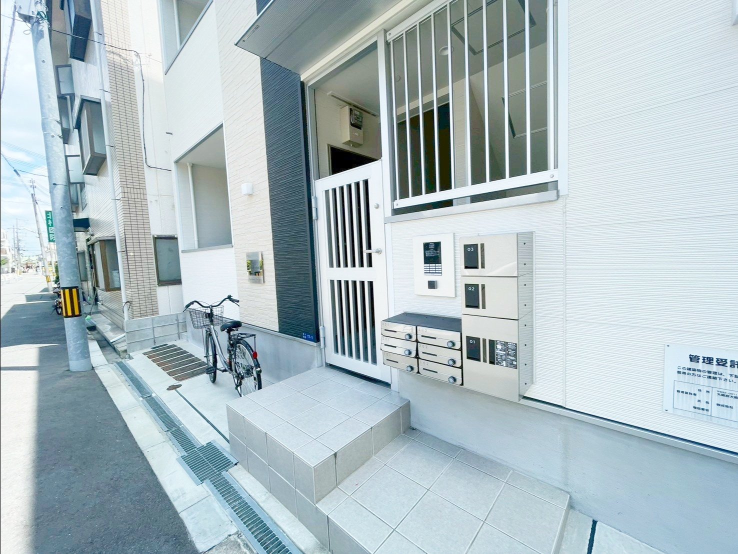 建物エントランス