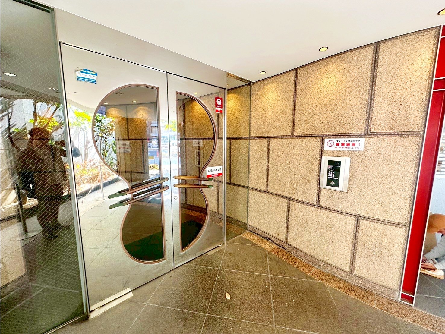 建物エントランス