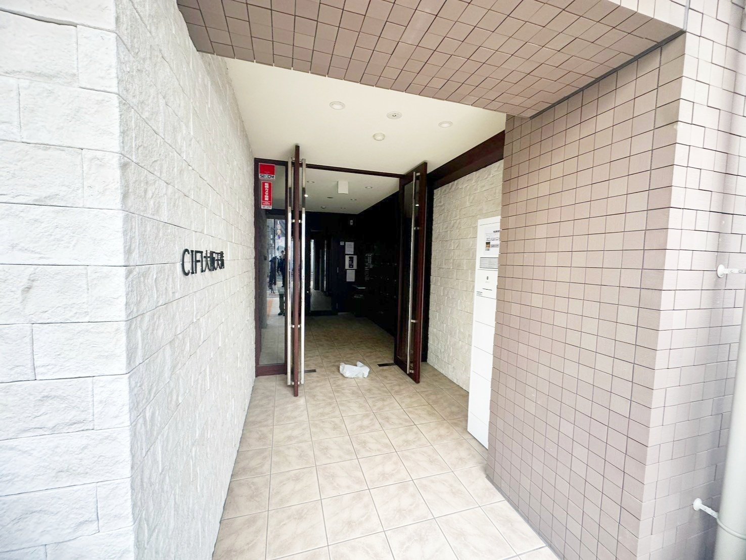 建物エントランス