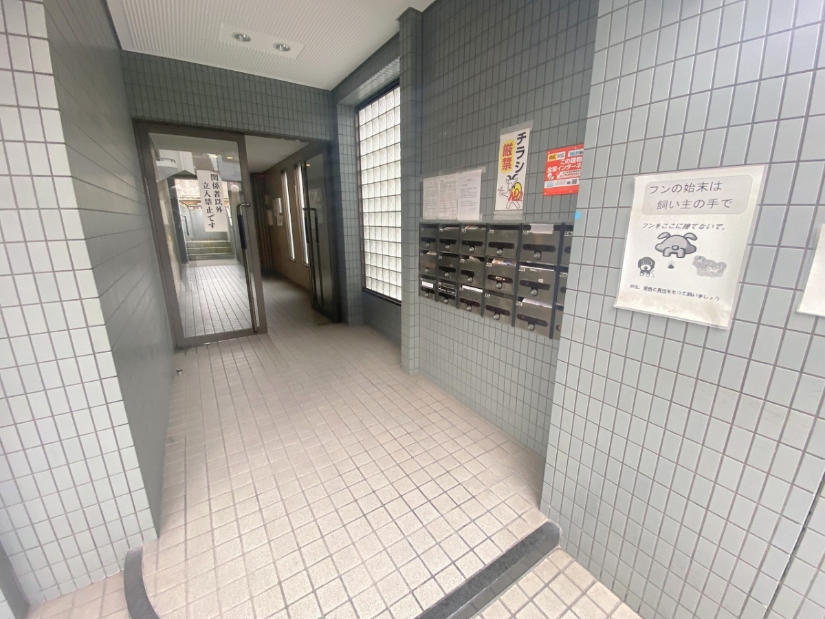 建物エントランス