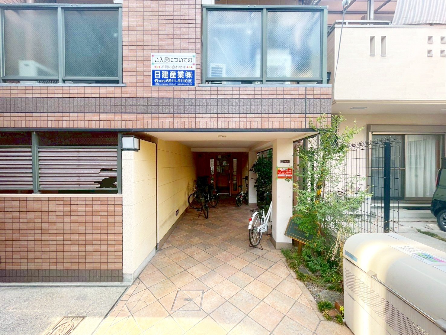 建物エントランス