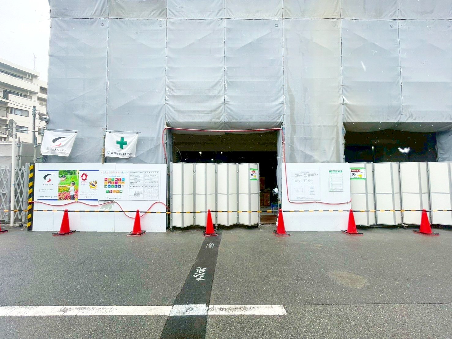 建物エントランス