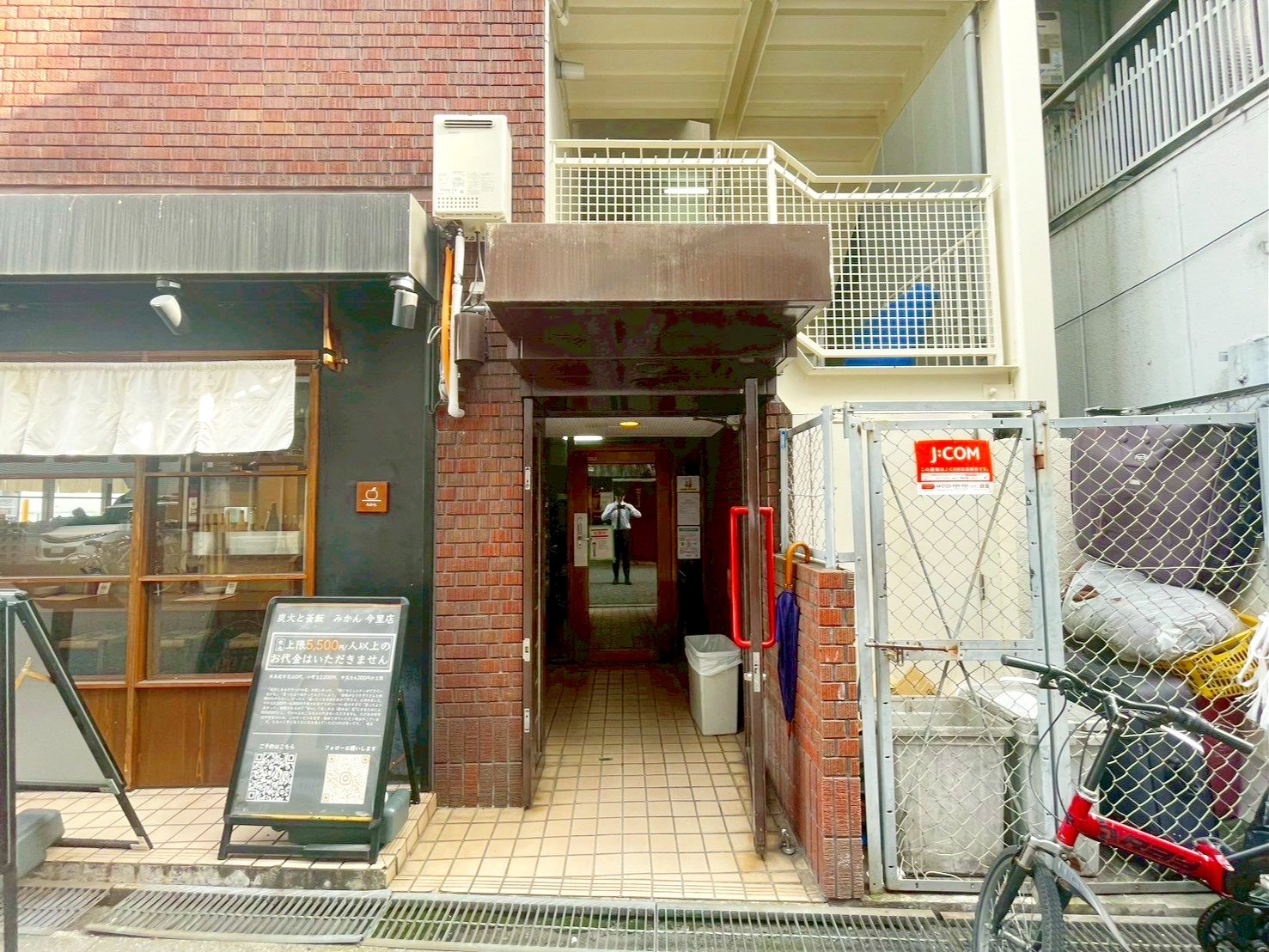 建物エントランス