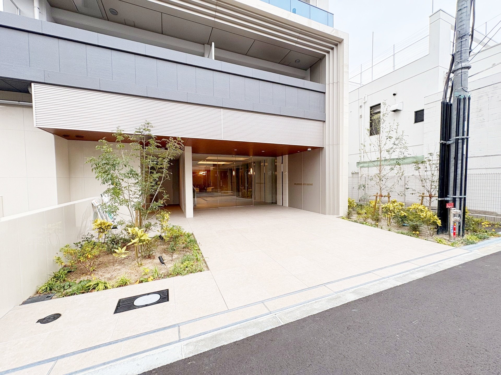 建物エントランス