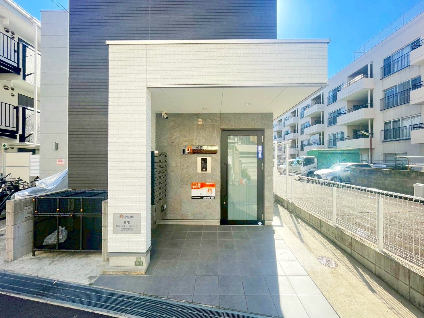 建物エントランス