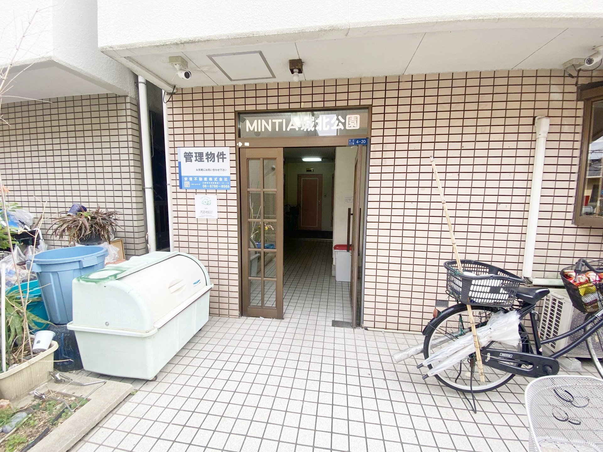 建物エントランス