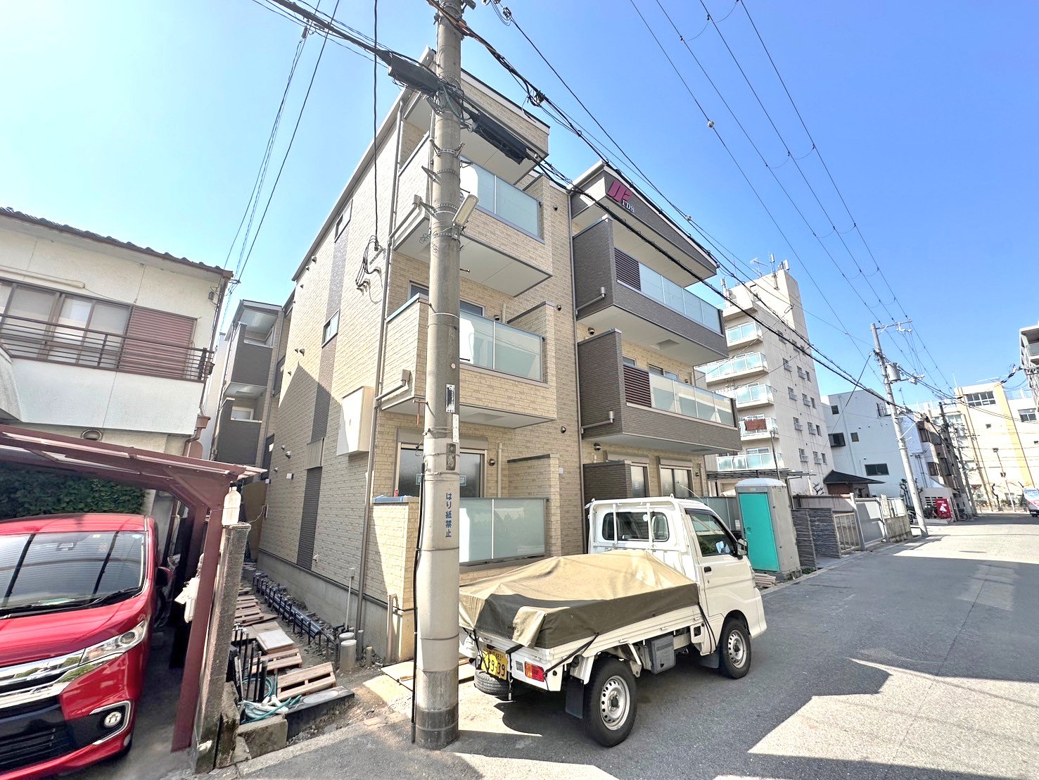 建物エントランス